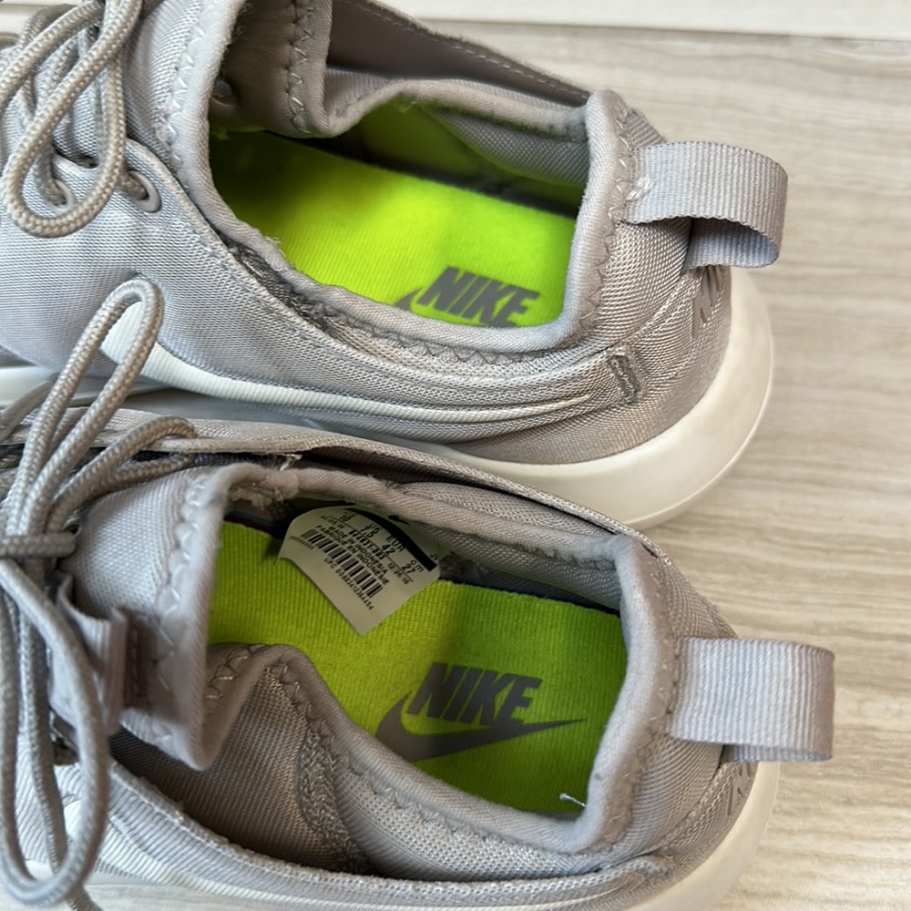 Grey Nikes - Picture 6 of 8